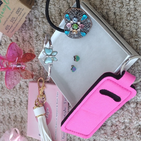 Tote Bag, Jewerly, Accessories And Beauty Bundle - Picture 9 of 17